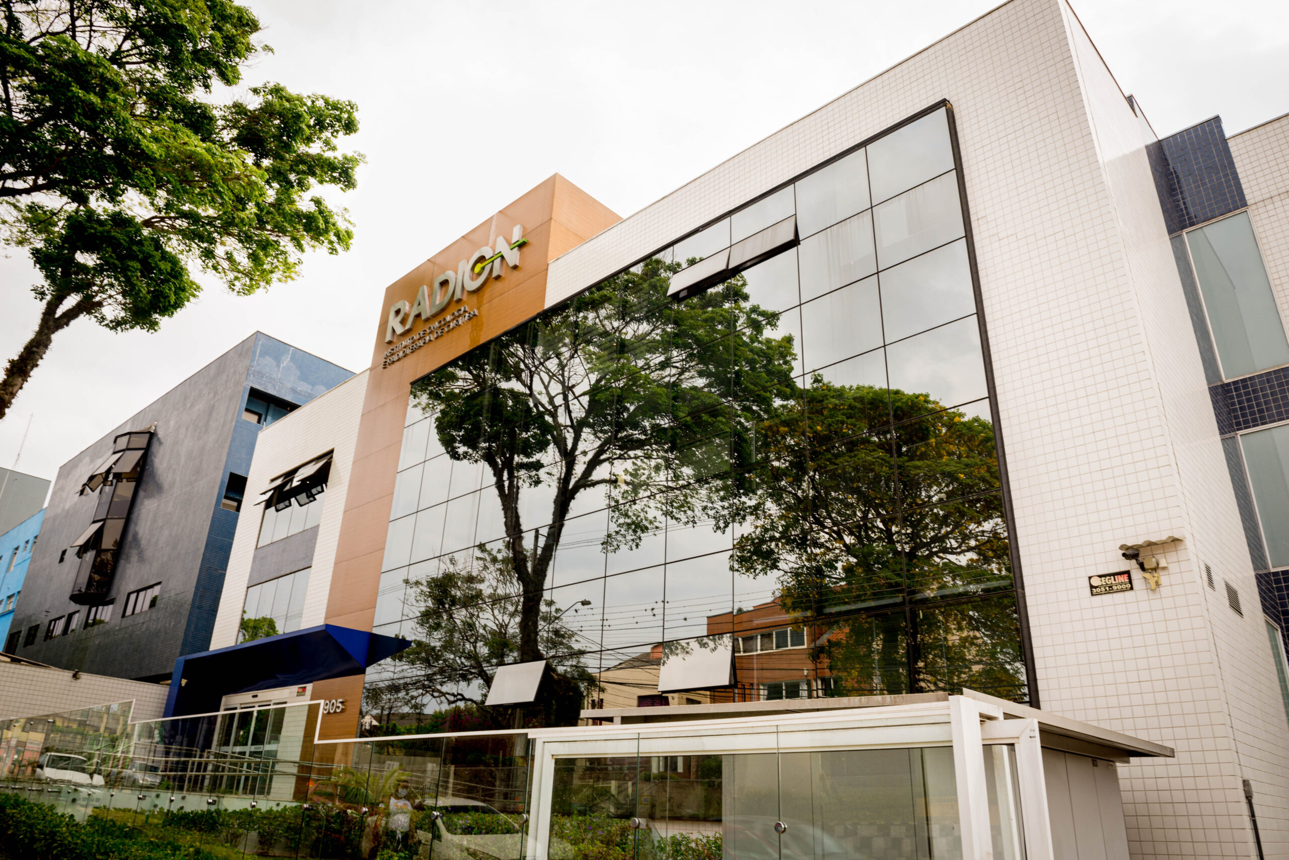 O instituto radion é localizado em Curitiba, no bairro Bom Retiro.